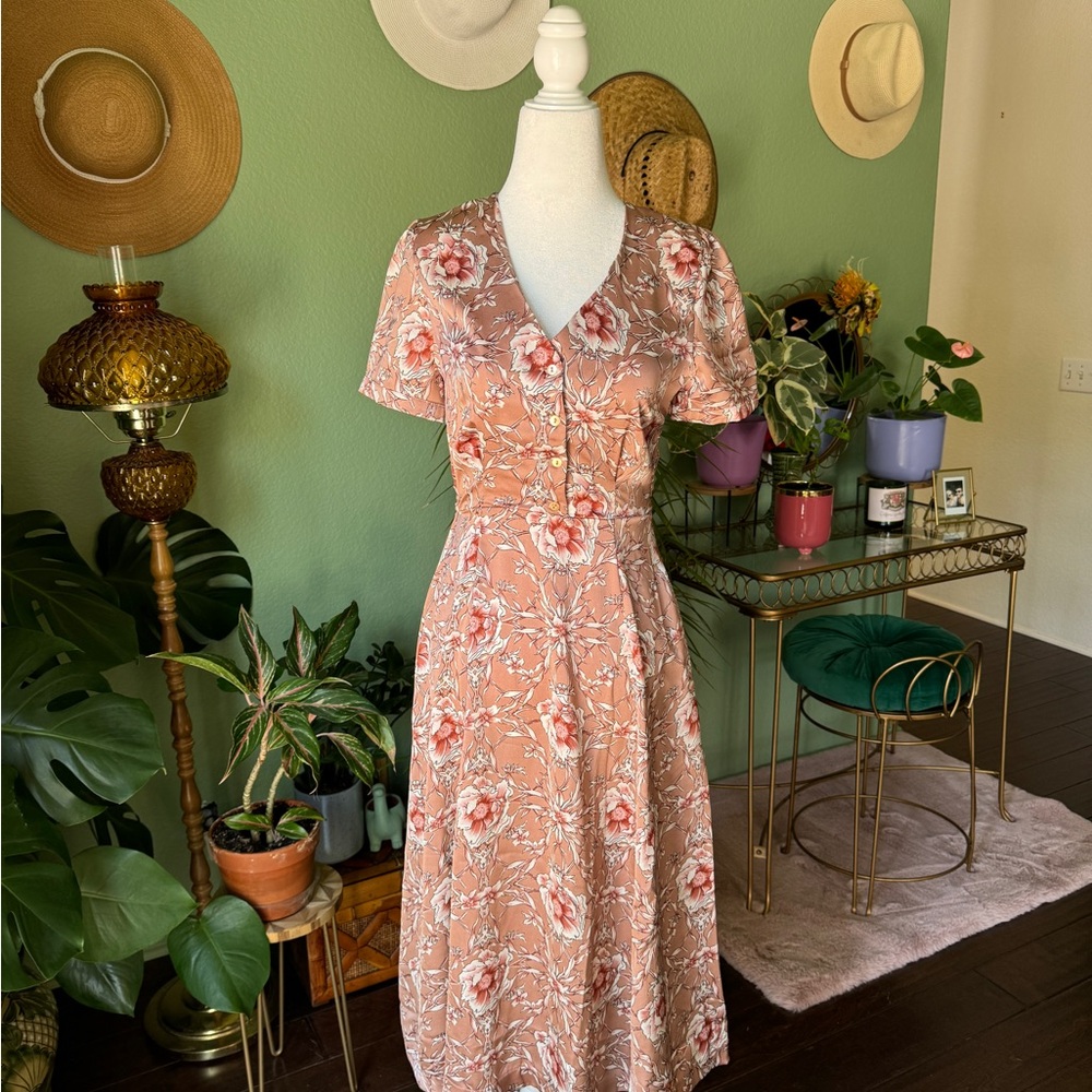 NWT * Louche London * Floral Button Up V-Neck Midi Dress in Rose * SZ US4/UK8